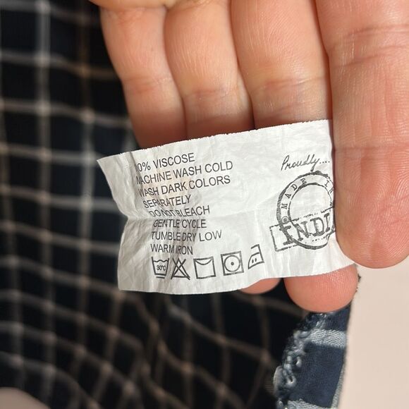 Lee Cooper Black and White Plaid Cold Shoulder Button Down Shirt size S- EUC - Picture 6 of 7